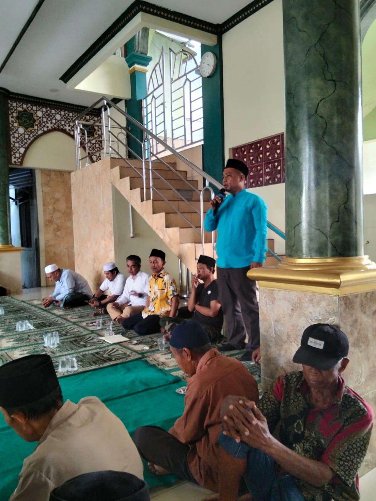 Sambut Maulid Nabi Muhammad SAW 1448 H, DKM Masjid Jami Nurrohman Santuni 215 Duafa di Kelapa Dua