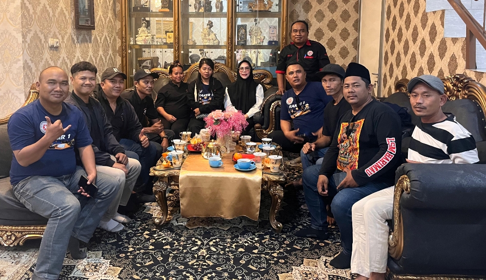 Dewan Nonce Thendean Buka Ruang Komunikasi, Pokja Wartawan Curug dan LSM Harimau Jalin Silaturahmi