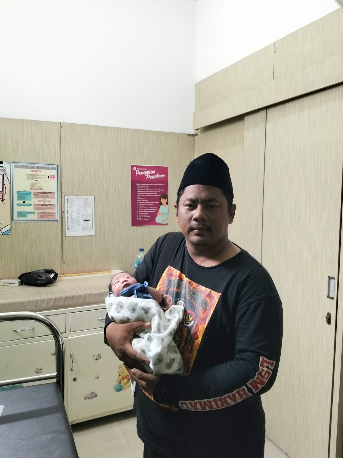 Kelahiran Buah Hati Berjalan Lancar, Didin Baharudin Apresiasi Kesabaran Bidan Mesrawati dan Audry