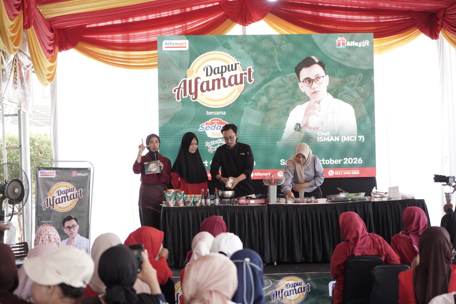 Dapur Alfamart Hadir di Slawi, Chef Isman MCI 7 Ajak Warga Masak Menu Rumahan